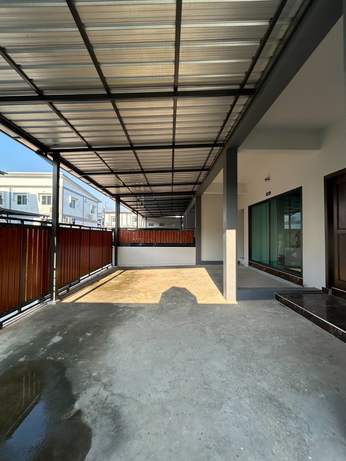 รูป ให้เช่าบ้านแฝดใหม่หลังมุม พร้อมเฟอร์นิเจอร์ครบ 3 ห้องนอน 3 ห้องน้ำ 2 ที่จอดรถ อ่างอาบน้ำ บางเขน ใกล้รถไฟฟ้าสายหยุด 19000 บาท - รูปที่ 5/27