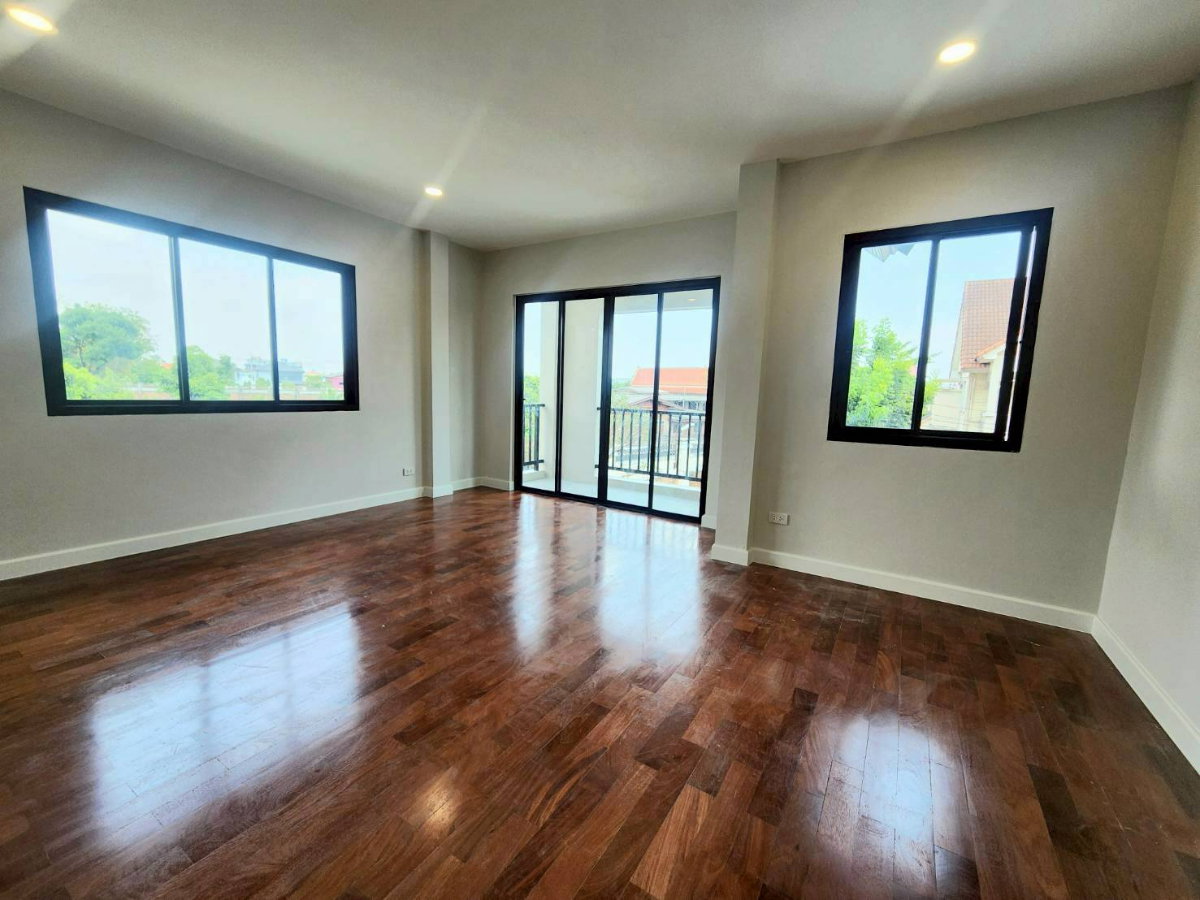 รูป ลัดดารมย์ ปิ่นเกล้า-กาญจนาภิเษก บ้านเดี่ยวหลังมุม ปรับปรุงใหม่พร้อมอยู่ - รูปที่ 12/16