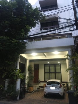 LTH5517 – Townhouse FOR SALE in Phrakhanong 4 beds 4 baths size 300 Sq.M. Near BTS Phrakhanong station ONLY 14.9 MB