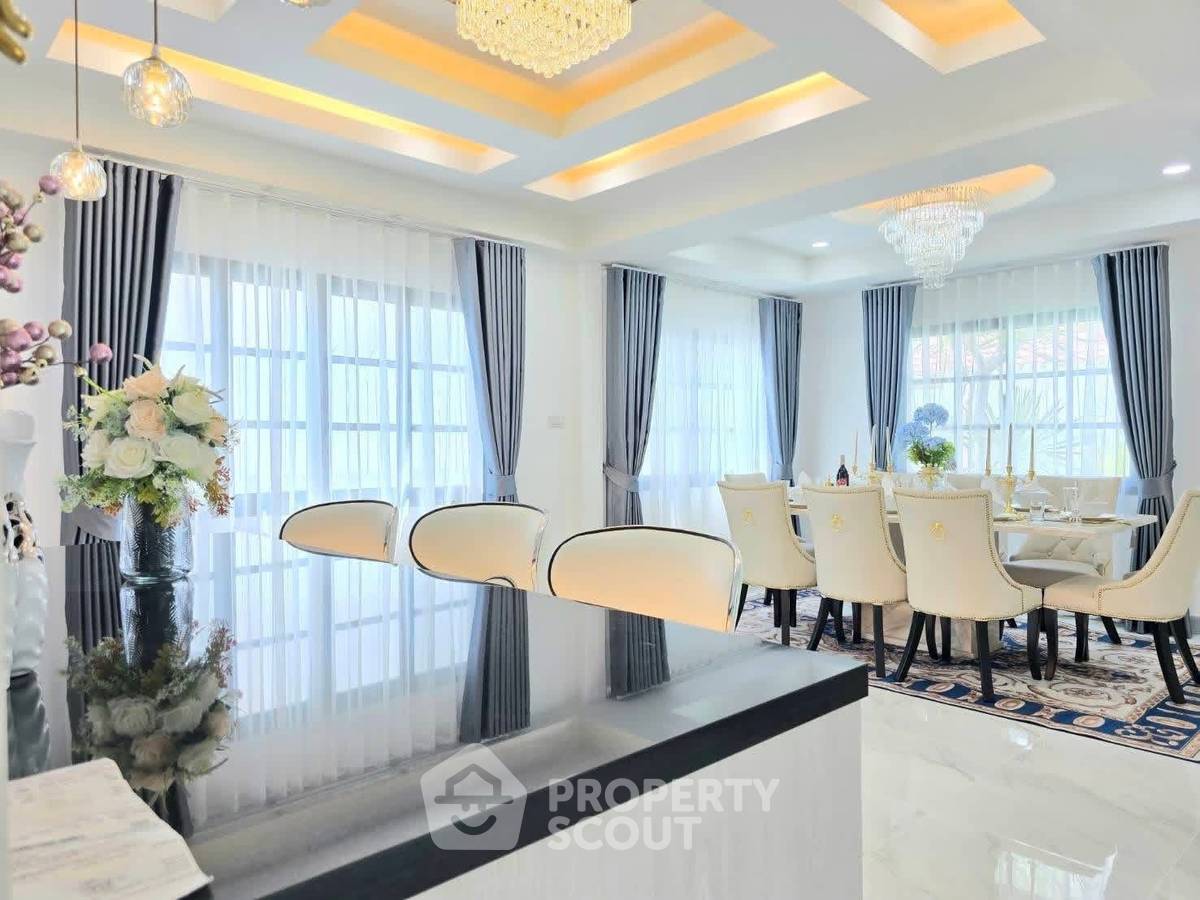 รูป วิลล่า 4-ห้องนอน ที่ เซนทรัล พาร์ค 5 วิลเลจ ใกล้ พัทยาตะวันออก (ID 2746116) - รูปที่ 10/20