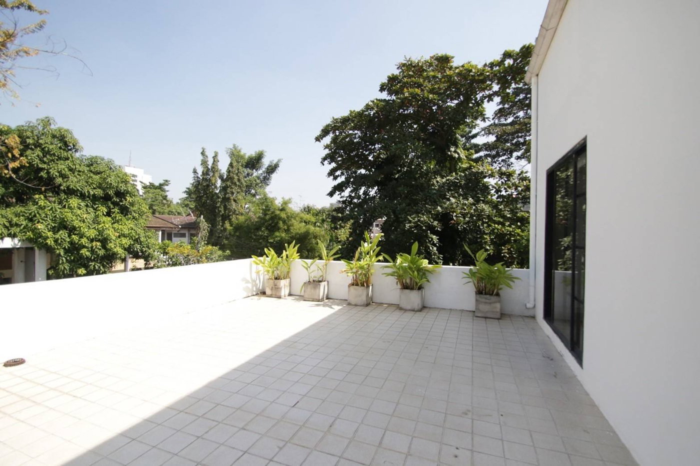picture LTH5510 – House FOR RENT in Ekkamai 4 beds 5 baths size 450 Sq.M. Nearby BTS Ekkamai station ONLY 100k/Month - 7/7