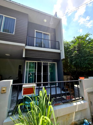 ทาวน์โฮมให้เช่า : เช่าทาวน์เฮ้าส์/ทาวน์โฮม  เดอะ คัลเลอร์ส วงแหวนฯ - รามอินทรา 2 บางชัน เขต คลองสามวา กรุงเทพ CX-149812 ✅ ทักไลน์ @connexproperty ตอบทันที ทีมงานมืออาชีพ ✅