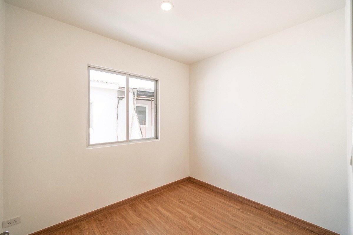 รูป ทาวน์โฮมรีโนเวทใหม่ทั้งหลัง ฟังก์ชันเหมาะสำหรับครอบครัวเริ่มต้น หรือคนทำงาน ดูแลง่าย ค่าใช้จ่ายไม่สูงราคาคุ้มค่า ทำเลอ่อนนุช–เฉลิมพระเกียรติ 87 - รูปที่ 14/30