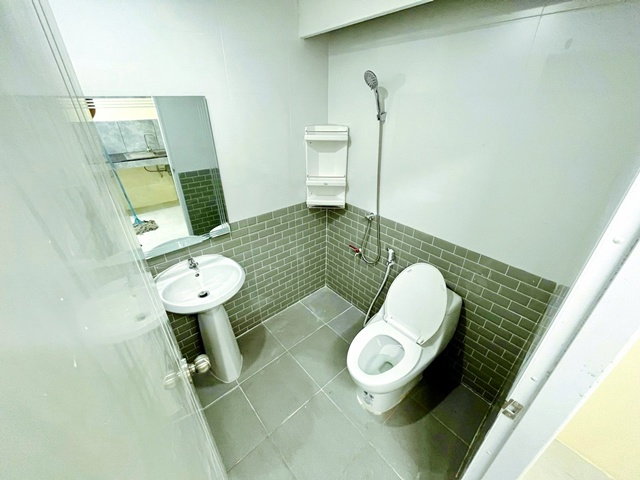 รูป แฮปปี้แลนด์ เดอะมอลล์บางกะปิ ถ.ลาดพร้าว104-113 รพ.เวชธานี 300 ม.ทาวน์เฮาส์ 3 ชั้น 3นอน 2น้ำ 18ตร.ว. - รูปที่ 8/8