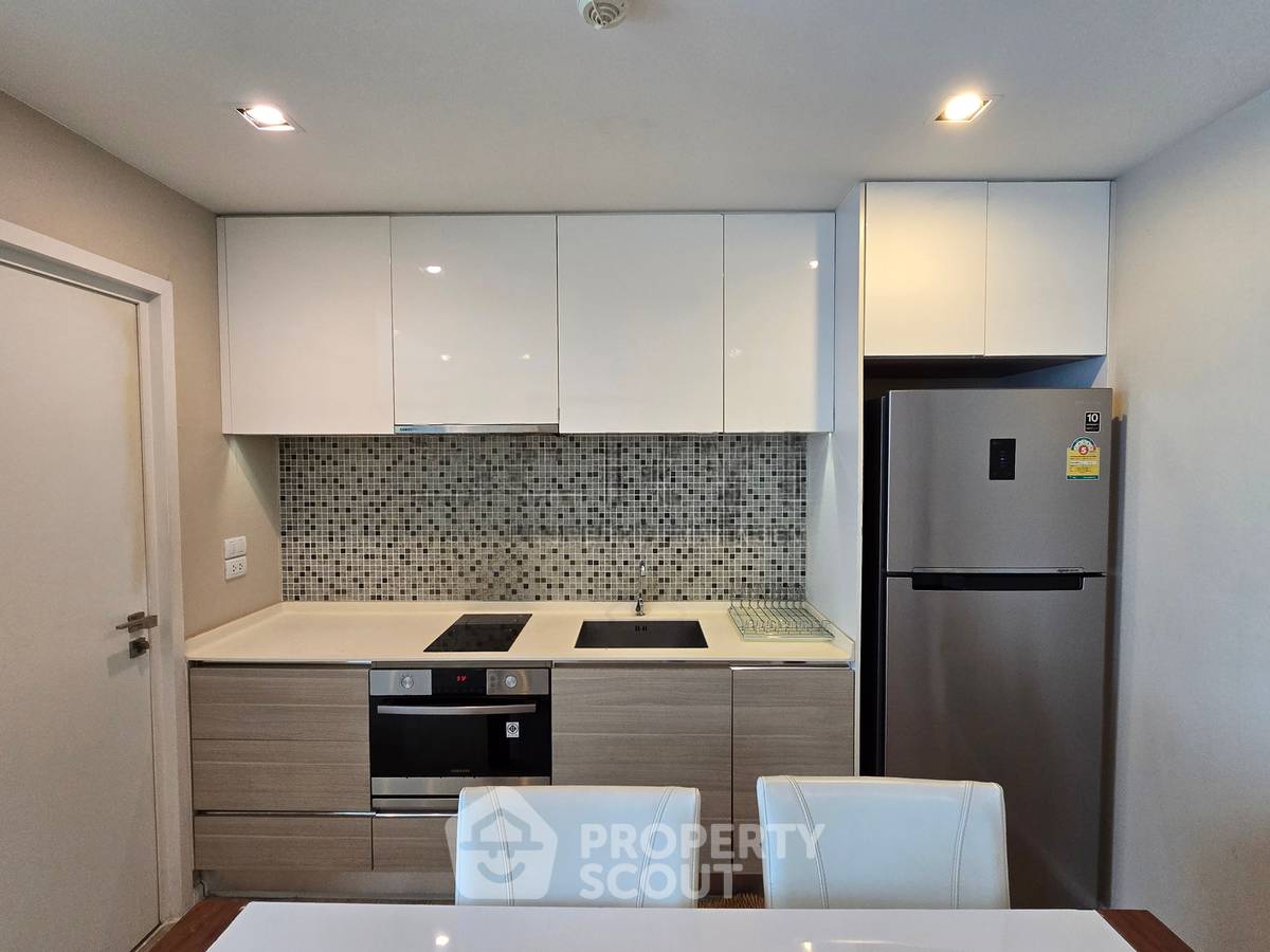 รูป คอนโด 1-ห้องนอน ที่ เดอะ รูม สุขุมวิท 21 ใกล้ MRT สุขุมวิท (ID 2751406) - รูปที่ 12/15