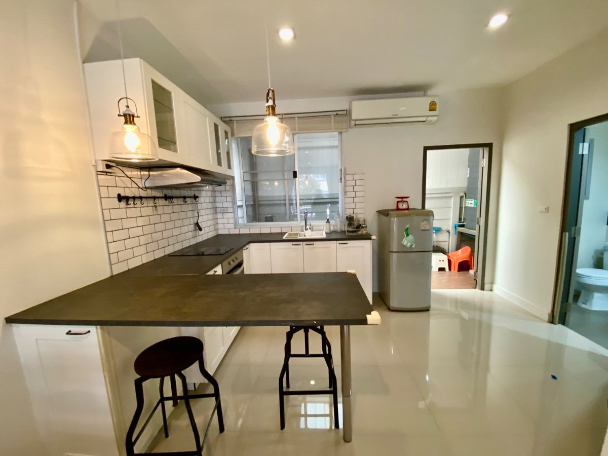 รูป ขายทาวน์โฮม 2 ชั้น Sammakorn Avenue รามอินทรา–วงแหวน บ้านสวย พร้อมอยู่ ทำเลติดถนนใหญ่ เดินทางสะดวก - รูปที่ 10/29