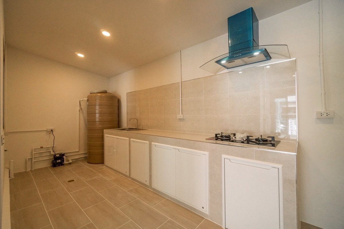 รูป ทาวน์โฮมรีโนเวทใหม่ทั้งหลัง ฟังก์ชันเหมาะสำหรับครอบครัวเริ่มต้น หรือคนทำงาน ดูแลง่าย ค่าใช้จ่ายไม่สูงราคาคุ้มค่า ทำเลอ่อนนุช–เฉลิมพระเกียรติ 87 - รูปที่ 26/30