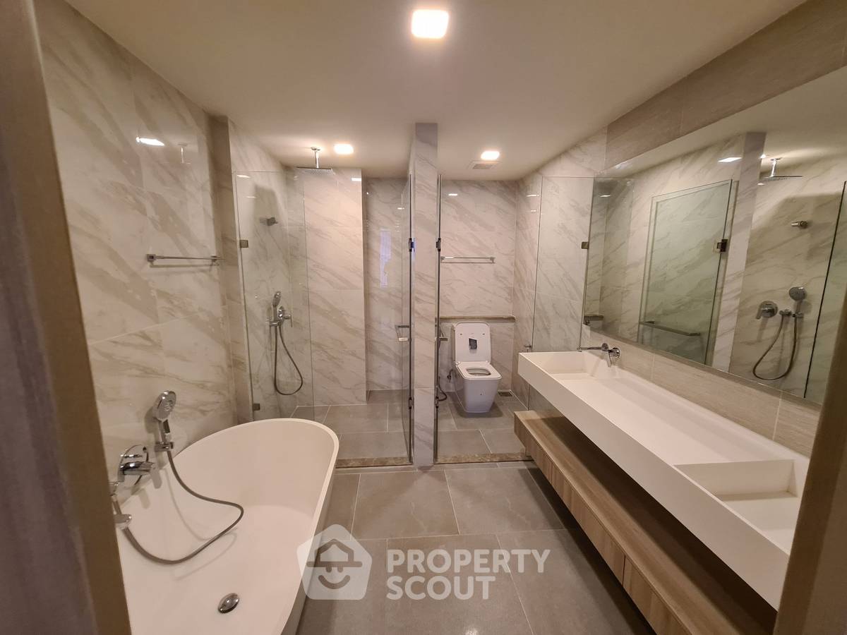 รูป คอนโด 2-ห้องนอน ที่ ฟินน์ สุขุมวิท 31 ใกล้ MRT สุขุมวิท (ID 2075999) - รูปที่ 3/6