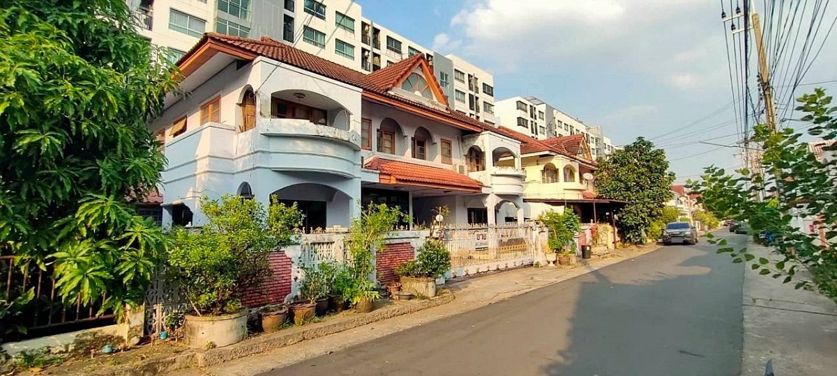 รูป ขาย บ้านแฝด 2 หลังคู่  4 ห้องนอน หมู่บ้าน ซื่อตรง รัตนาธิเบศร์  ใกล้รถไฟฟ้าสถานีไทรม้า   - รูปที่ 3/3