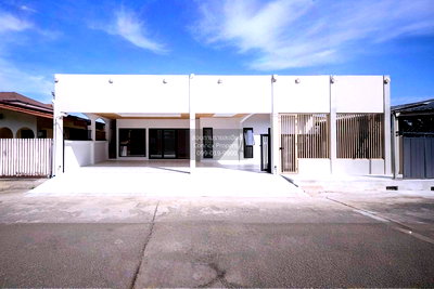 Houses for sale Bangkok : For Sale House , Senaniwet 1 , Chorakhe Bua , Lat Phrao , Bangkok , CX-149433 ✅ Live chat with us ADD LINE @connexproperty ✅