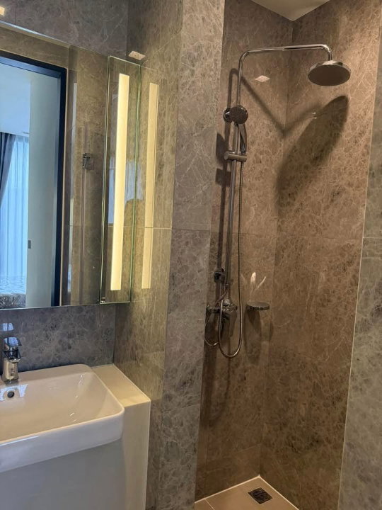 picture Noble Around Ari - 10/13