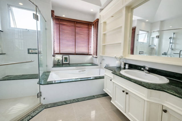 รูป จอดรถได้ 5คัน BTSบางหว้า 900ม. ม.สยาม 1.2กม คฤหาสน์ใหญ่มาก บ้าน4นอน 142 ตารางวา สาทร-ราชพฤกษ์ - รูปที่ 6/8