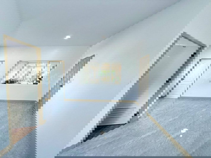 รูป ขายบ้านเดี่ยว 2 ชั้น ม.เปี่ยมภิรมย์ เนื้อที่ 68.7 ตรว 4นอน 3น้ำ บิ้วอินมือสอง ต่อเติมครัวลงเข็ม อยู่เส้นเมน หลังบ้านโล่ง - รูปที่ 4/8