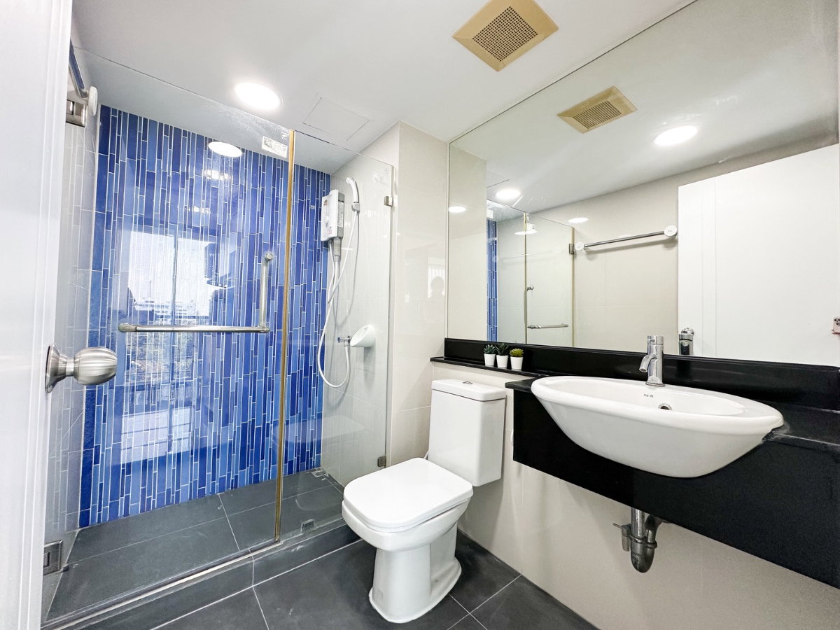 รูป ขายด่วน คอนโดแนวรถไฟฟ้า ใกล้ BTS บางจาก เฟอร์ครบ เข้าอยู่ได้เลย  - รูปที่ 13/13