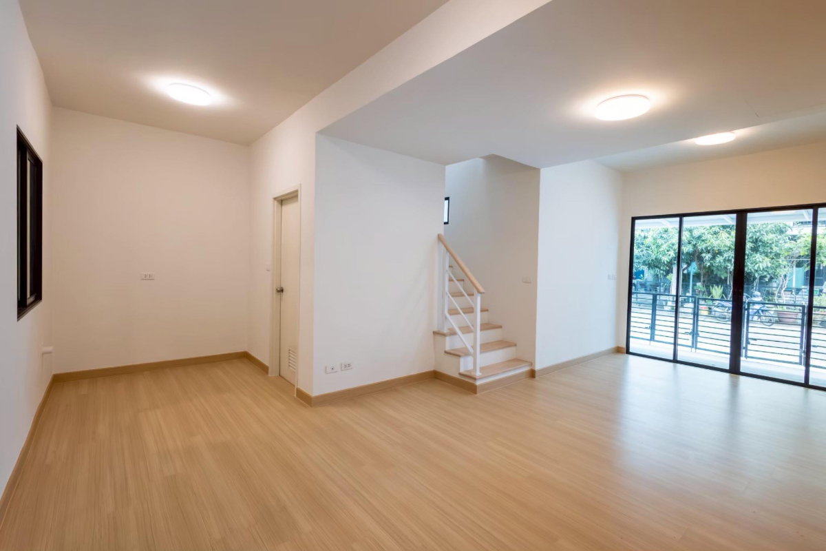 รูป ขาย บ้านรีโนเวทใหม่ The Connect 27 สวนหลวง - อ่อนนุช พร้อมเข้าอยู่ โลเคชั่นดี ใกล้ห้าง ใกล้สนามบินสุวรรณภูมิ - รูปที่ 2/16