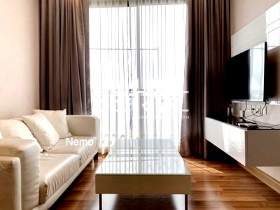 Condos for rent : 1 Bed with Bathtub Large Room Fully furnished  Good Location Close To MRT Thailand Cultural Centre Station  @  IVY Ampio