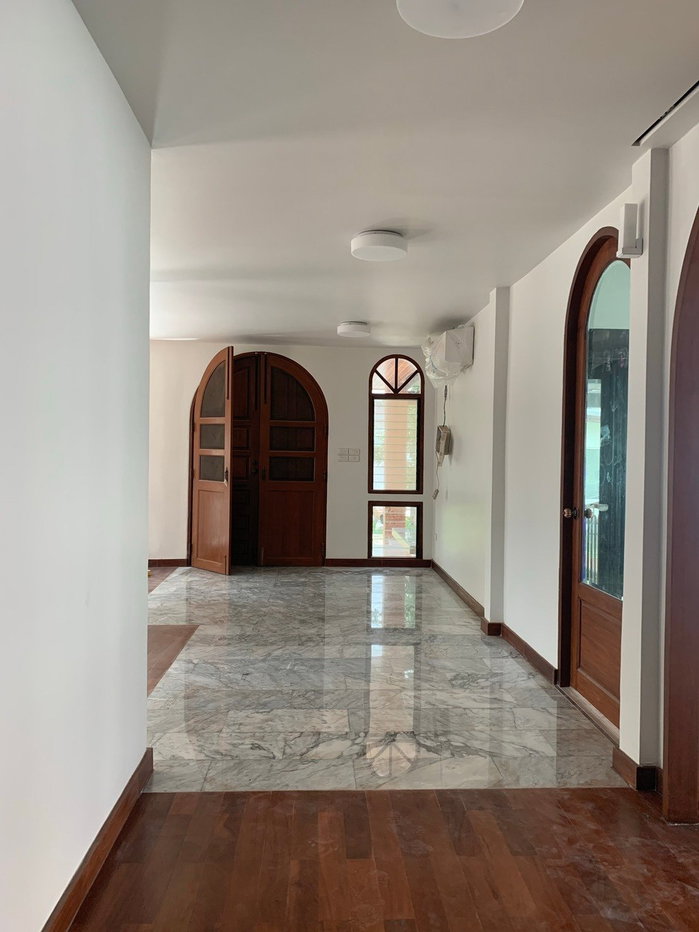picture LTH6127 – House FOR RENT in Din Daeng area 4 beds 4 baths size 200 Sq.W. Nearby ARL Ratchaprarop station ONLY 140k/Month - 3/6
