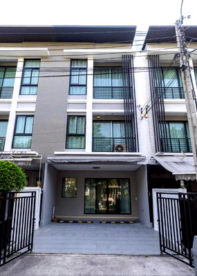 เช่าทาวน์โฮม ม.รามคำแหง : ทาวน์โฮมพร้อมให้เช่า ใกล้ MRT สีส้ม รามคำแหง เชื่อมต่อได้ทั้งเส้น เลียบทางด่วน - รามคำแหง - พระราม 9 🚘