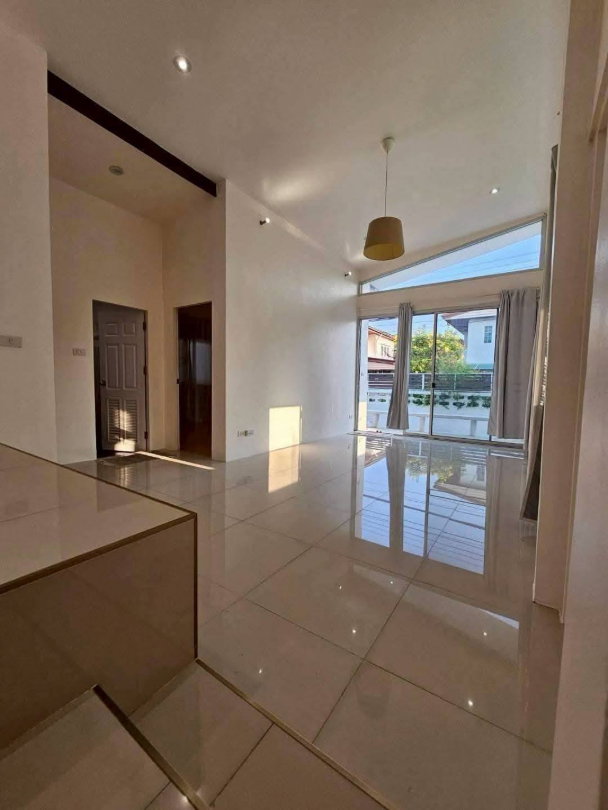 รูป MHR81 บ้านเดี่ยวหลังใหญ่ ลมดี มีต้นไม้ร่มรื่น ย่านลาดปลาเค้า-จระเข้บัว 3 นอน 2 น้ำ จอดรถได้ 2 คัน ทำเลใจกลางเมืองเดินทางสะดวก - รูปที่ 9/11