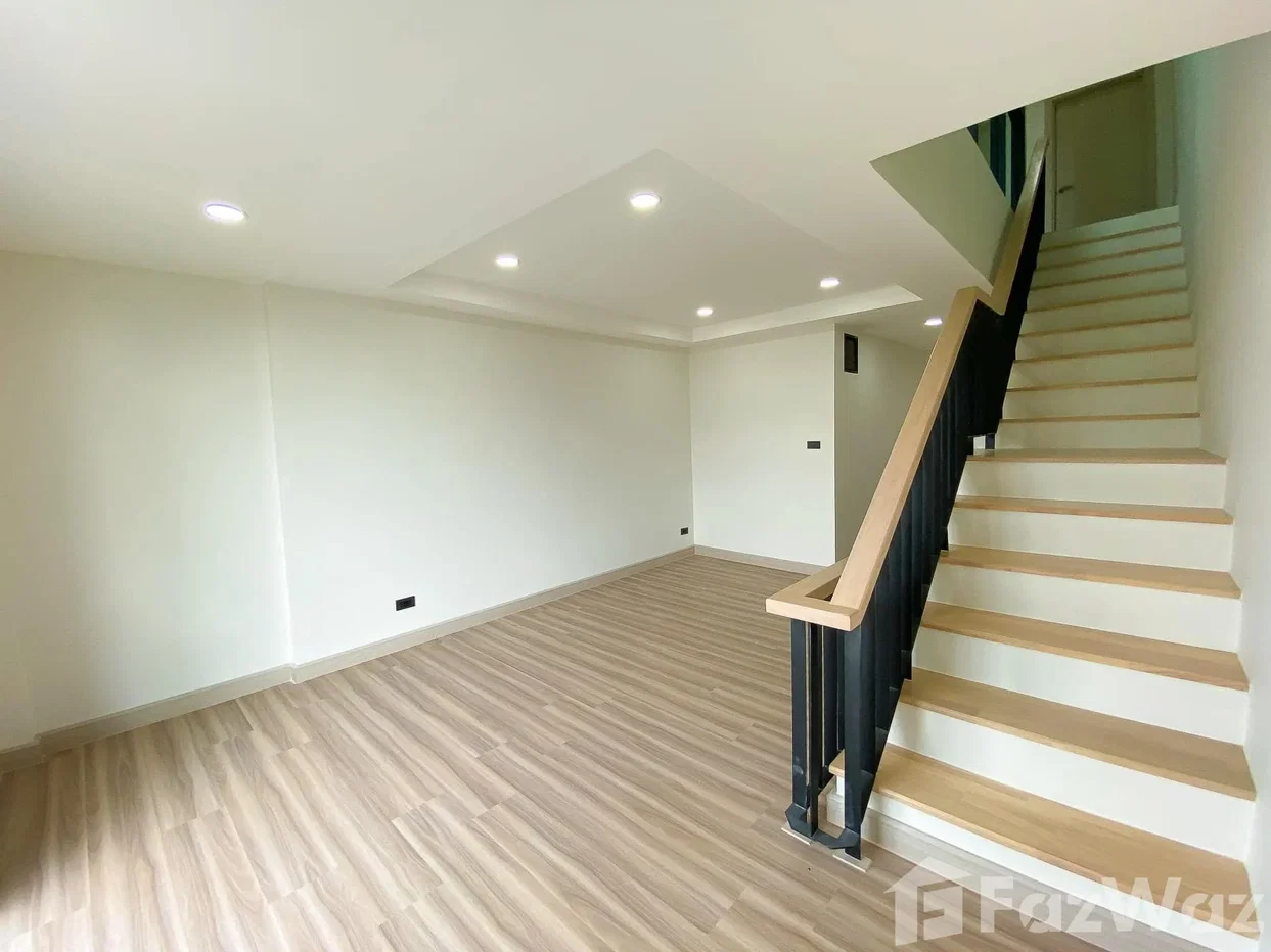 รูป ขาย ทาวน์เฮ้าส์ 3 ห้องนอน ใน บางจาก, กรุงเทพมหานคร 1649766 - รูปที่ 6/10