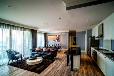 Condos for sale : LTH6667 – Penthouse at The Emporio Place FOR SALE 3 beds 4 baths Size 170 Sq.M.Near BTS Phrom Phong stations ONLY 45 MB