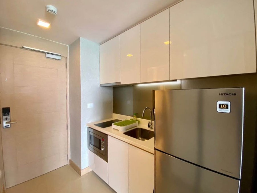 รูป For Sale The Palm Wongamat Beach 1BR Sea View Condominium - รูปที่ 1/10
