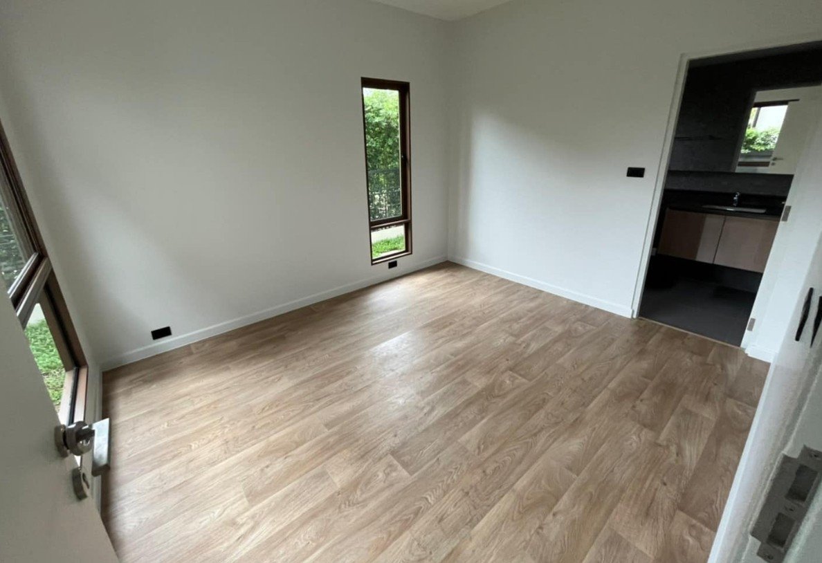 รูป LTHC7101 – Single House FOR SALE at Krungthepkreetha 4 beds 5 baths 300 sq.M. Near ARL Ramkhamhaeng station ONLY 30.9 MB - รูปที่ 5/7