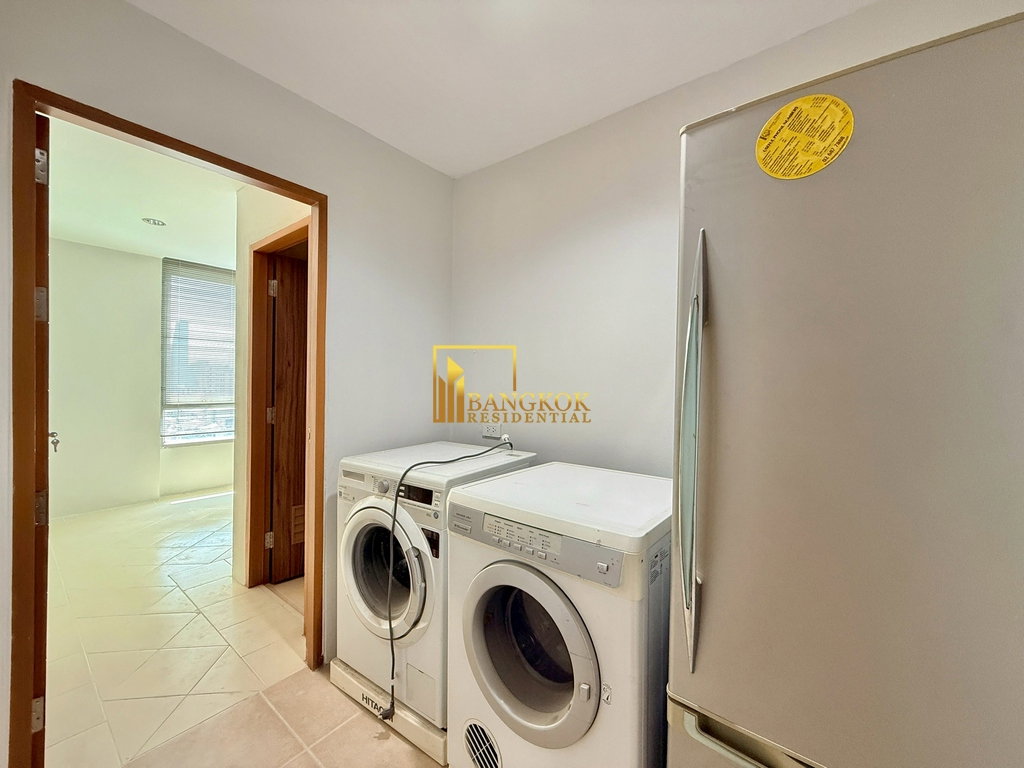 รูป Large 4 Bedroom Penthouse Apartment in Phrom Phong Area - BR0264AP - รูปที่ 9/47