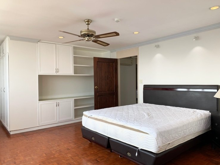 รูป LTHC6703 – Taiping Tower FOR RENT 4 beds 3 baths Size 250 Sq.M.Near BTS Ekkamai stations ONLY 80k/month - รูปที่ 5/7