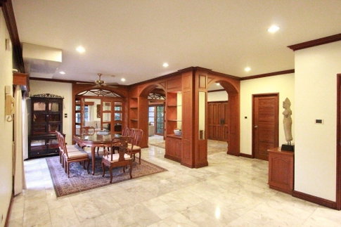 LTH6576 – House FOR RENT in Bang Na 4 beds 4 baths 600 sq.M.Near BTS Bang Na station ONLY 175k/month