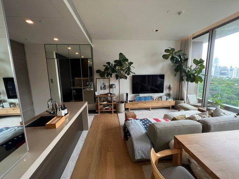 LTH7102 – Saladaeng one FOR SALE 1 bed 1 bath Size 56.68 Sq.M.Near MRT Lumpini stations ONLY 21.5 MB