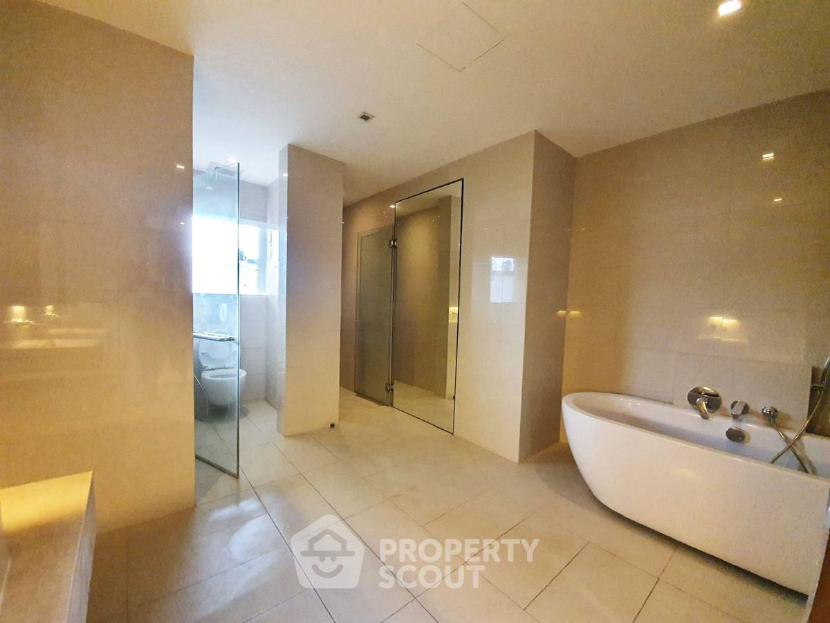 รูป คอนโด 3-ห้องนอน ที่ บ้าน ลักซ์ - สาทร ใกล้ MRT คลองเตย (ID 2751700) - รูปที่ 10/20