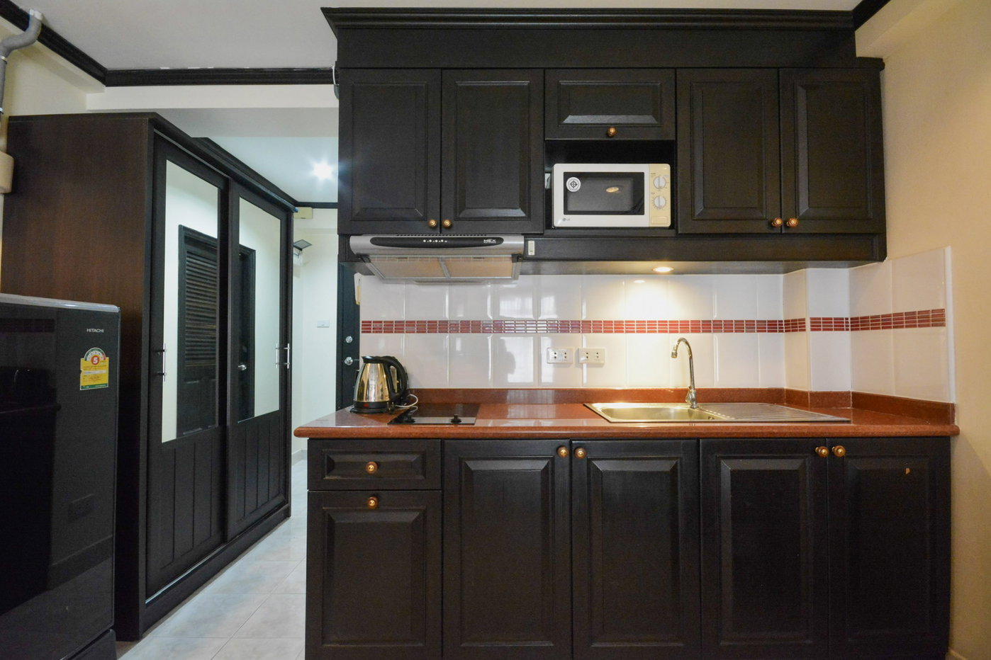 รูป Studio Condo for Sale at Jomtien Beach Condominium in Pattaya - รูปที่ 10/14