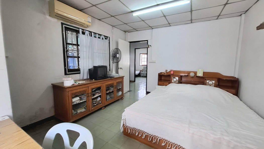 รูป ขาย ทาวน์โฮม บ้านบัวทอง 1 ติด MRT คลองบางใผ่ 2หลังเจาะทะลุ เหมาะกับ ครอบครัวใหญ่ หรือ ทำสำนักงาน ถนนกาญจนาภิเษก - รูปที่ 1/12