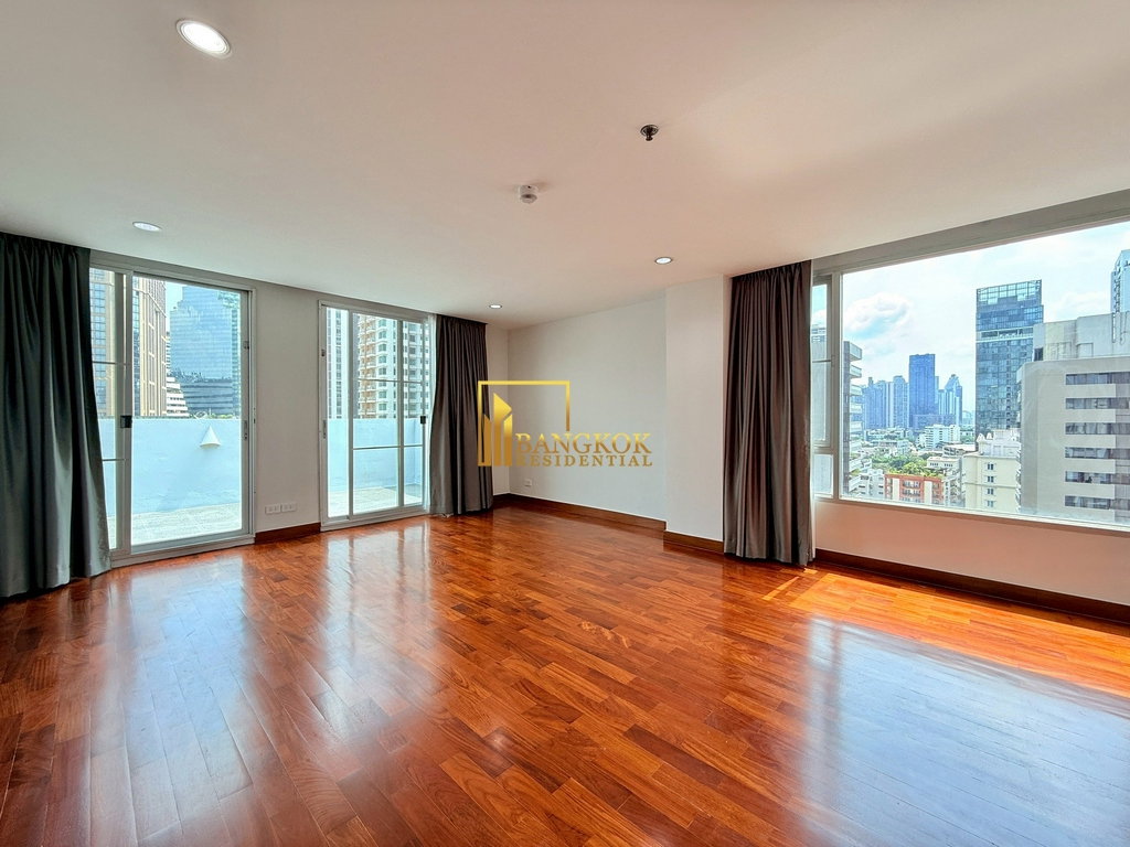 รูป Large 4 Bedroom Penthouse Apartment in Phrom Phong Area - BR0264AP - รูปที่ 27/47