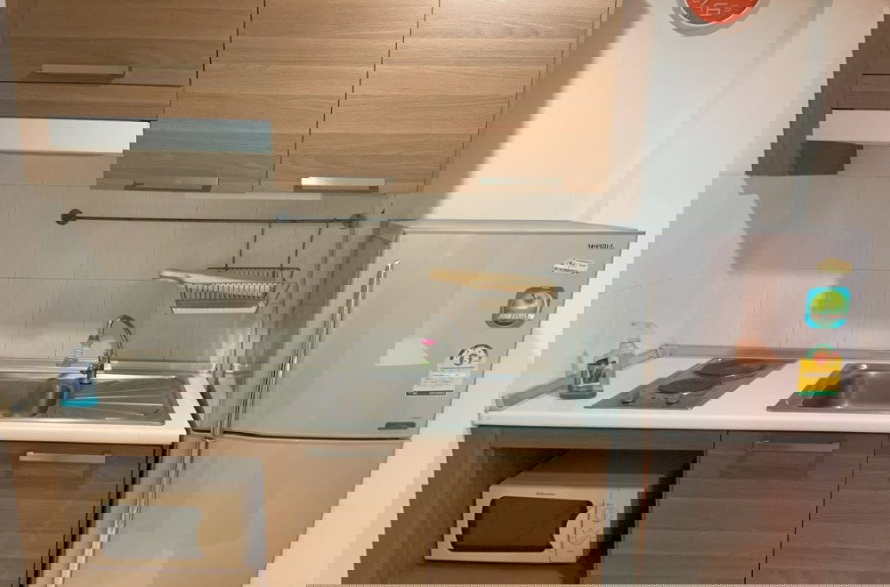 รูป Surawong City Resort【𝐑𝐄𝐍𝐓】🔥ห้องกว้างสบาย เตียงใหญ่ เฟอร์ครบ พร้อมมุมโต๊ะนั่งชิล🔥 ติดต่อไลน์ไอดี: @hacondo - รูปที่ 3/3