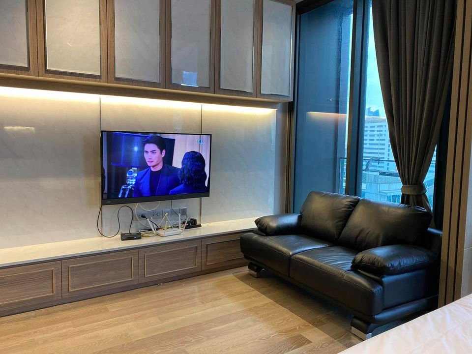 รูป Ashton Silom【𝐒𝐄𝐋𝐋 & 𝐑𝐄𝐍𝐓】🔥หรูหรา เรียบง่าย เหนือระดับทุกสัมผัส บิ้วอินสไตล์โมเดิร์น เพิ่มความกว้างขวางในทุกมุมมอง🔥 ติดต่อไลน์ไอดี: @hacondo - รูปที่ 6/10