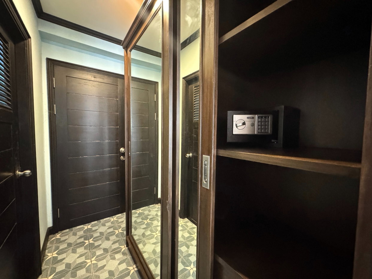 picture Studio Condo for Sale at Jomtien Beach Condominium in Pattaya - 11/19