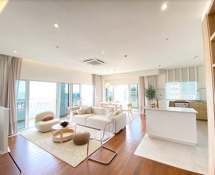 LTHC7096 – Sathorn Park Place FOR RENT 3 beds 3 baths Size 236 Sq.M.Near BTS Chong Nonsi stations ONLY 130k/month