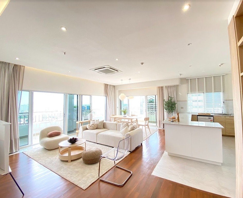 รูป LTHC7096 – Sathorn Park Place FOR RENT 3 beds 3 baths Size 236 Sq.M.Near BTS Chong Nonsi stations ONLY 130k/month - รูปที่ 1/10