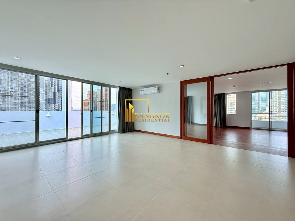 รูป Large 4 Bedroom Penthouse Apartment in Phrom Phong Area - BR0264AP - รูปที่ 3/47