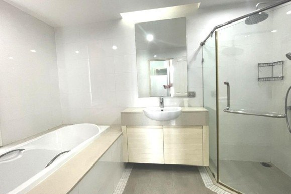 picture LTH6569 – Siri Residence Sukhumvit 24 FOR RENT 2 beds 2 baths Size 110 Sq.M.Near BTS Phrom Phong stations ONLY 70k/month - 5/7