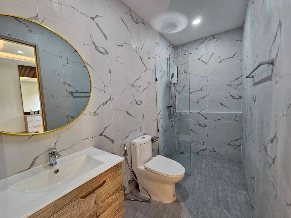 รูป ขายบ้านเดี่ยวหรูในพัทยา ทำเลทอง ใกล้โรงเรียนนานาชาติ - รูปที่ 14/20