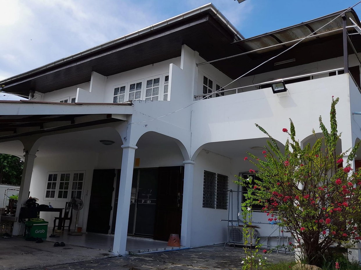 picture LTH6787 – Land with house FOR SALE at Sukhumvit 93 size 202 Sq.Wah.BTS Bang Chak Station ONLY 54 MB - 3/5