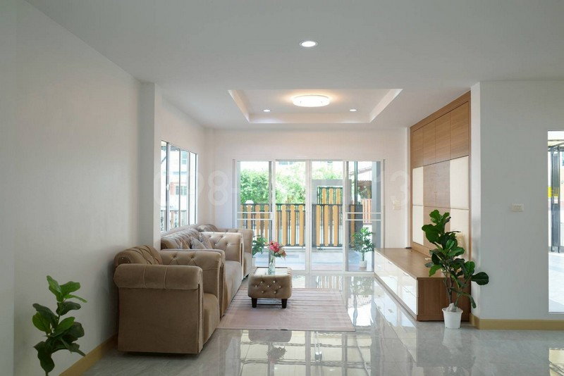 รูป ขายบ้านเดี่ยว 2 ชั้น ม.เปี่ยมภิรมย์ เนื้อที่ 68.7 ตรว 4นอน 3น้ำ บิ้วอินมือสอง ต่อเติมครัวลงเข็ม อยู่เส้นเมน หลังบ้านโล่ง - รูปที่ 3/8