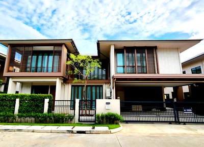 Houses for rent National Institute of Development Administration (NIDA) : 📲LineID: Propvel (With@)🔥House For Rent Burasiri Krungthep Kreetha🔥Nice Deal 4 Bedrooms