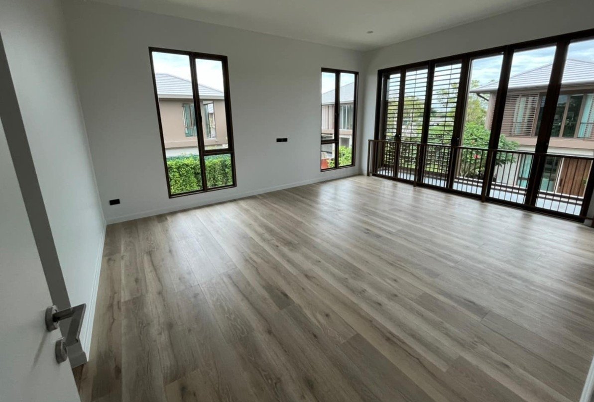 รูป LTHC7101 – Single House FOR SALE at Krungthepkreetha 4 beds 5 baths 300 sq.M. Near ARL Ramkhamhaeng station ONLY 30.9 MB - รูปที่ 4/7