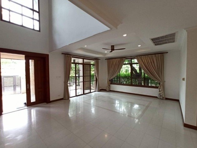 picture LTH6599 – House FOR RENT in Pattanakan 5 beds 3 baths 440 sq.M.Near ARL Huamark station ONLY 130k/month - 2/7