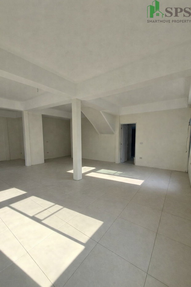 รูป ให้เช่า บ้านเดี่ยวสร้างใหม่ ทำเลสุขุมวิท 71 ซอยปรีดีพนมยงค์ 26 (SPSSR146) - รูปที่ 2/5