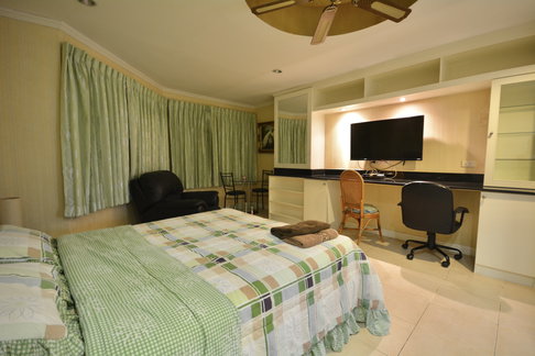 Studio Condo for Rent at Thip Condotel in Jomtien Pattaya